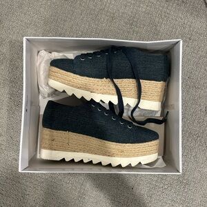 Steve Madden Karma Platform Denim
Sneakers - Size 7